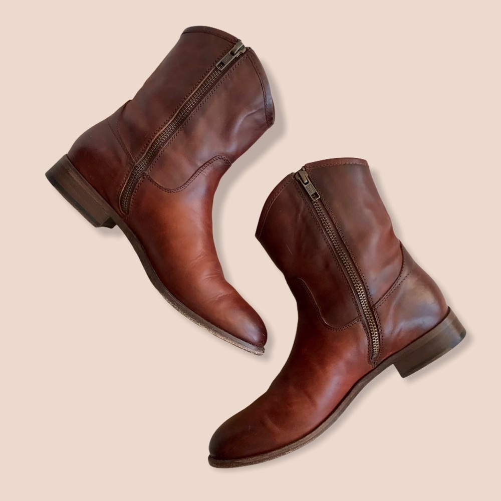 Frye Melissa Button 2 Short Leather Ankle Booties - Picture 10 of 16